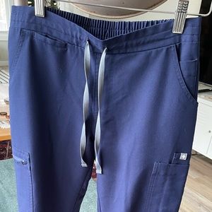 FIGS navy scrub pant